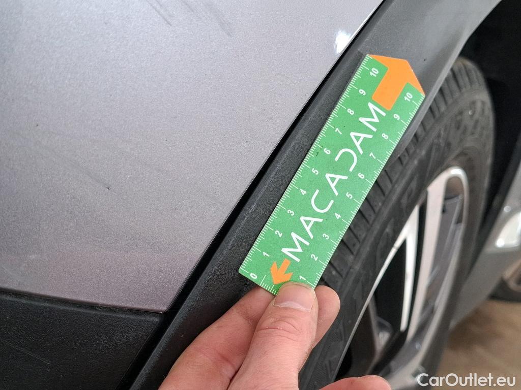  Peugeot  3008 PEUGEOT  / 2020 / 5P / SUV 1.6 HYBRID 225 E-EAT8 Allure Pack #66