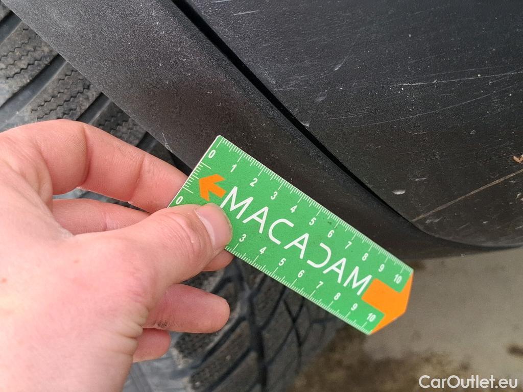  Peugeot  3008 PEUGEOT  / 2020 / 5P / SUV 1.6 HYBRID 225 E-EAT8 Allure Pack #56