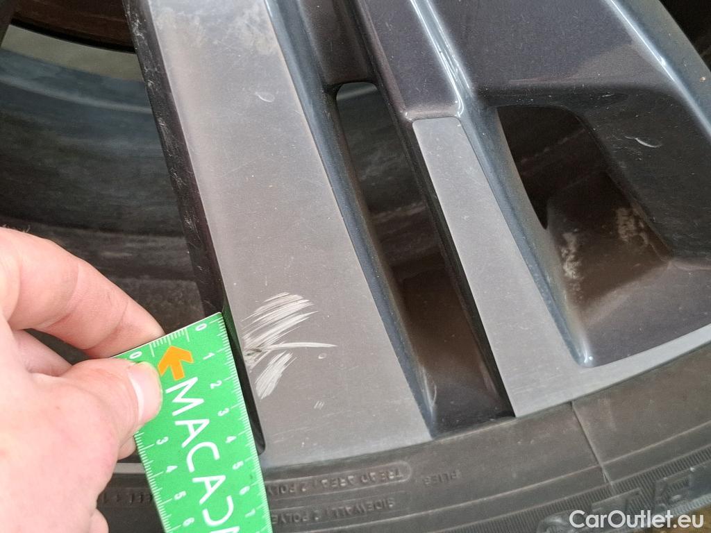  Peugeot  3008 PEUGEOT  / 2020 / 5P / SUV 1.6 HYBRID 225 E-EAT8 Allure Pack #30