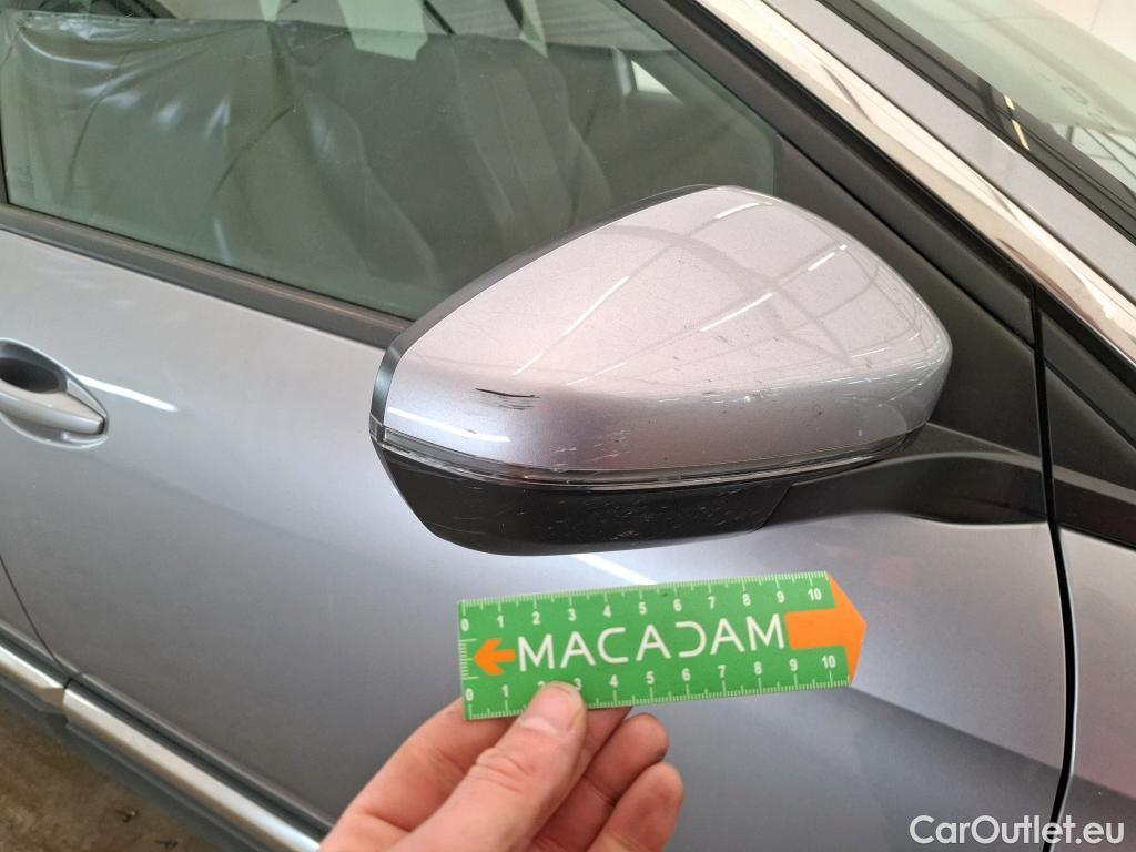  Peugeot  3008 PEUGEOT  / 2020 / 5P / SUV 1.6 HYBRID 225 E-EAT8 Allure Pack #49