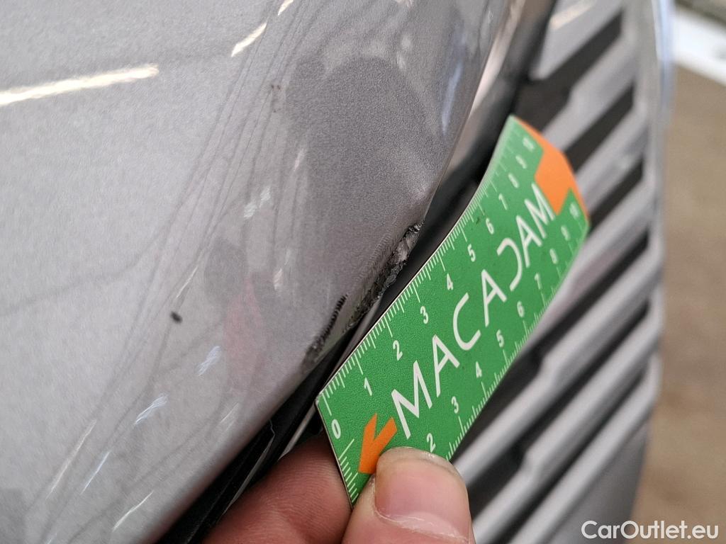  Peugeot  3008 PEUGEOT  / 2020 / 5P / SUV 1.6 HYBRID 225 E-EAT8 Allure Pack #2