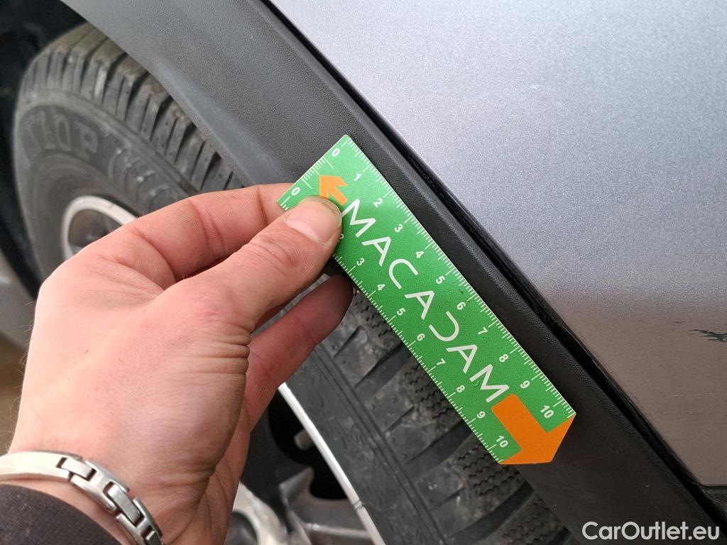  Peugeot  3008 PEUGEOT  / 2020 / 5P / SUV 1.6 HYBRID 225 E-EAT8 Allure Pack #54