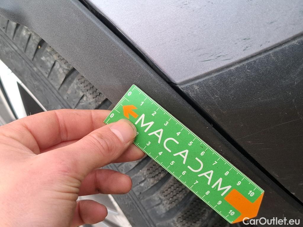  Peugeot  3008 PEUGEOT  / 2020 / 5P / SUV 1.6 HYBRID 225 E-EAT8 Allure Pack #55