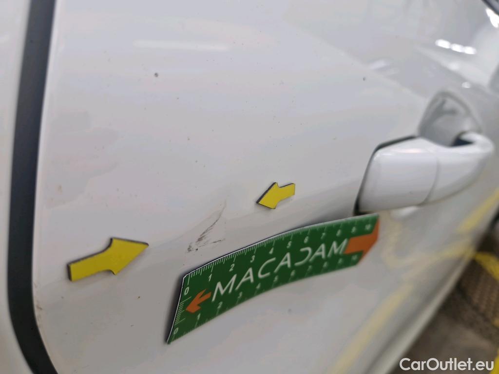  Peugeot  208  Affaire Premium Pack 1.5 HDi 100CV BVM5 E6dT #30