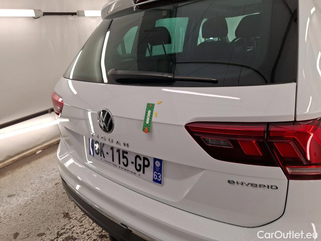  Volkswagen  Tiguan VOLKSWAGEN  / 2020 / 5P / SUV 1.4 eHybrid 245 DSG6 Life Business #15