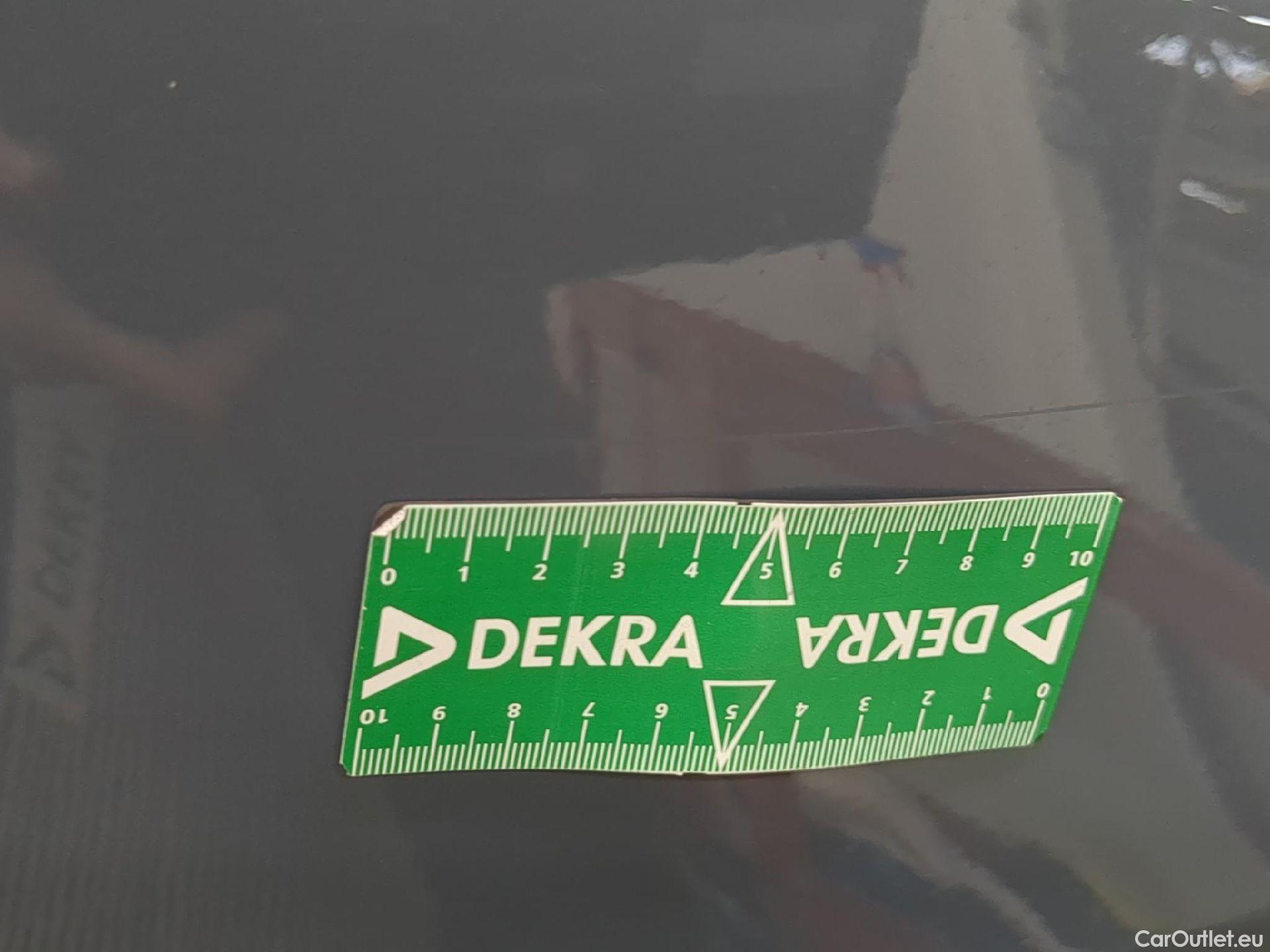  Volvo  XC 40 VOLVO XC40 / 2022 / 5P / SUV Recharge T4 211 DCT7 Start #16