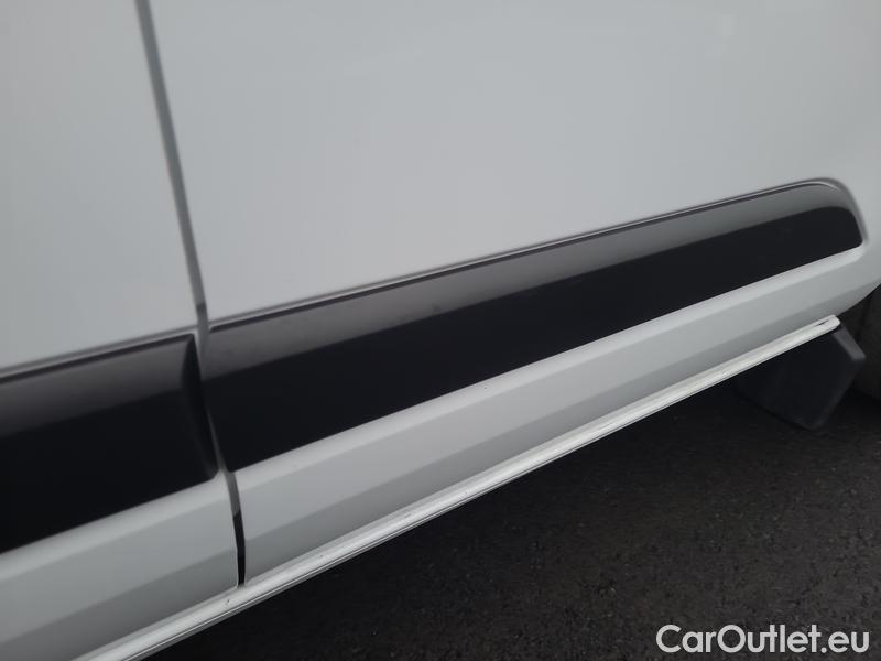  Ford  Transit Custom-LCV (TTU) (2023) Tr.Cu.2.0TDCi 96 300 Tr L1 4d #24