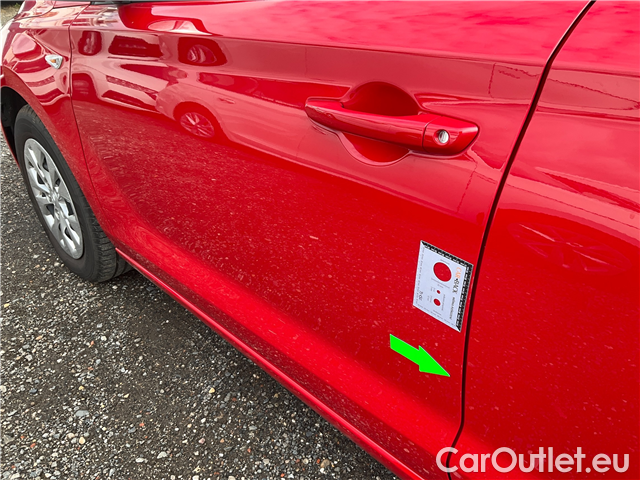  Hyundai  i30  1.5i CVVT 81 Start Plus #9