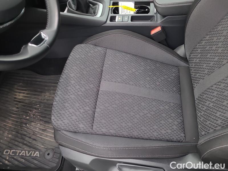  Skoda  Octavia  Combi (NX3)(2020) Oct.Combi 2.0TDI 85 Style #8