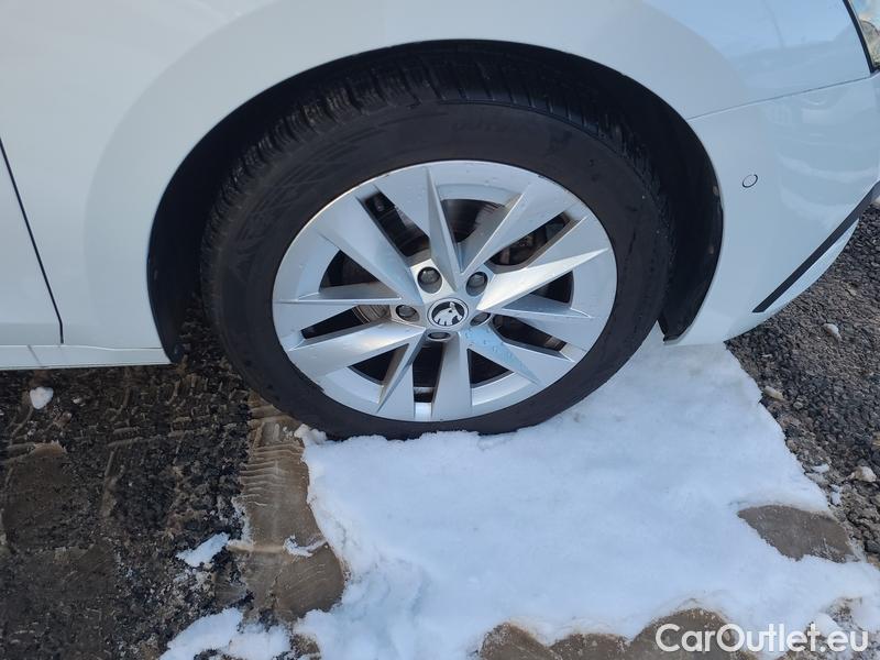  Skoda  Octavia  Lim. (NX3)(2020) Oct. 2.0TDI 110 Style AT 5d #7