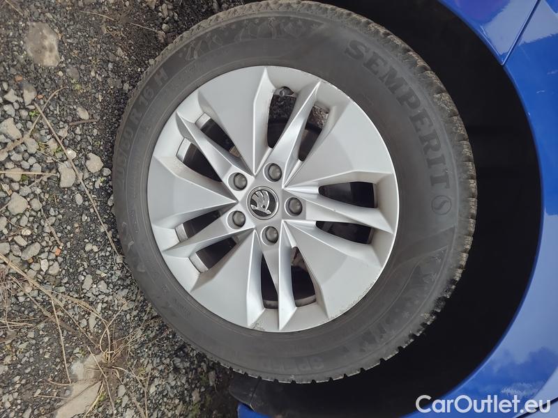  Skoda  Octavia  Lim. (NX3)(2020) Oct. 2.0TDI 110 Ambition AT 5d #5