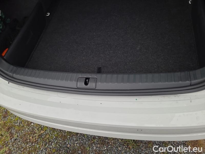  Skoda  Octavia  Combi (NX3)(2020) Oct.Combi 2.0TDI 85 Style #17