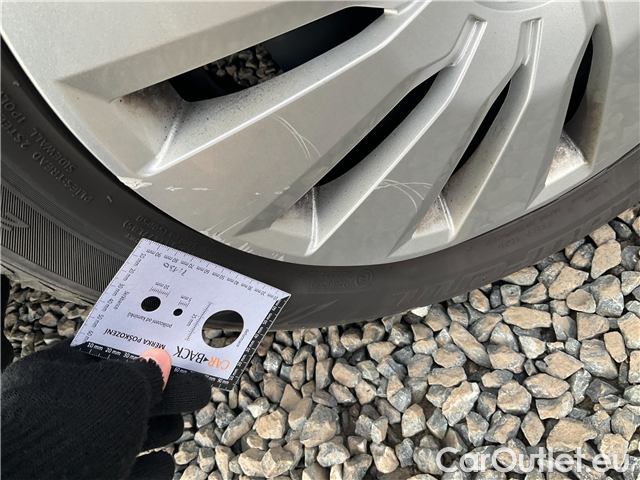  Skoda  Scala  1.0TSI 81 Ambition 5d #4