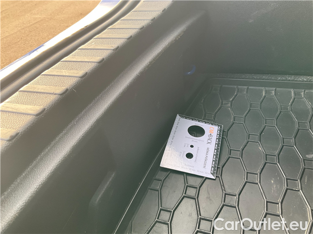  Skoda  Scala  1.0TSI 81 Ambition 5d #16