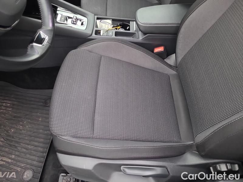  Skoda  Octavia  Lim. (NX3)(2020) Oct. 2.0TDI 110 Ambition AT 5d #13