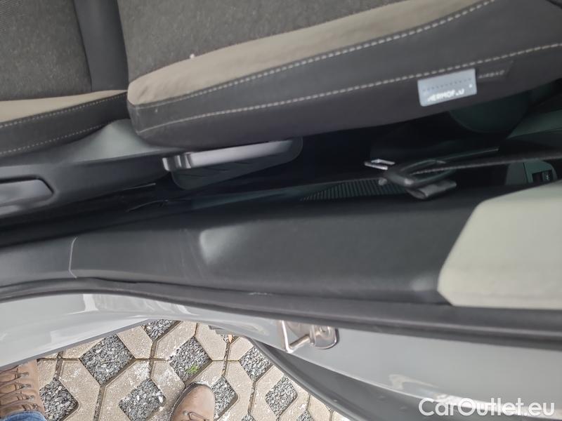  Skoda  Octavia  Combi (NX3)(2020) Oct.C. 2.0TDI 147 Scout 4x4 AT #9