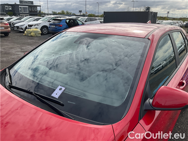  Hyundai  i30  1.5i CVVT 81 Start Plus #2