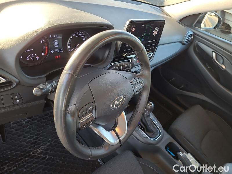  Hyundai  i30  (PD)(01.2017  ->)  kom.1.5TGDI FamilySmart AT #7