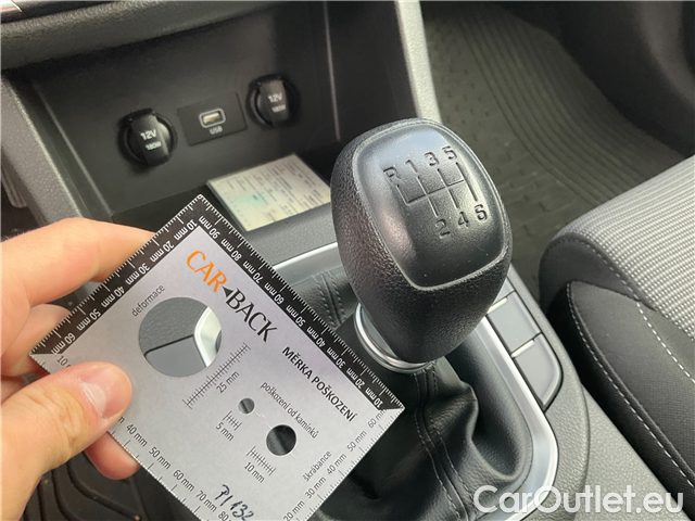  Hyundai  i30  1.5i CVVT 81 Start Plus #13