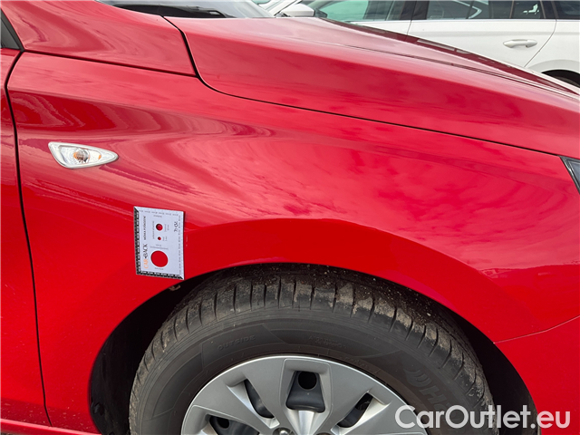  Hyundai  i30  1.5i CVVT 81 Start Plus #3