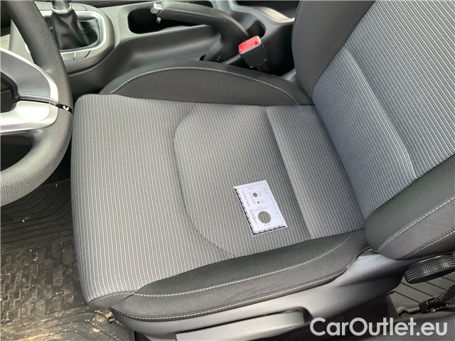  Hyundai  i30  1.5i CVVT 81 Start Plus #10