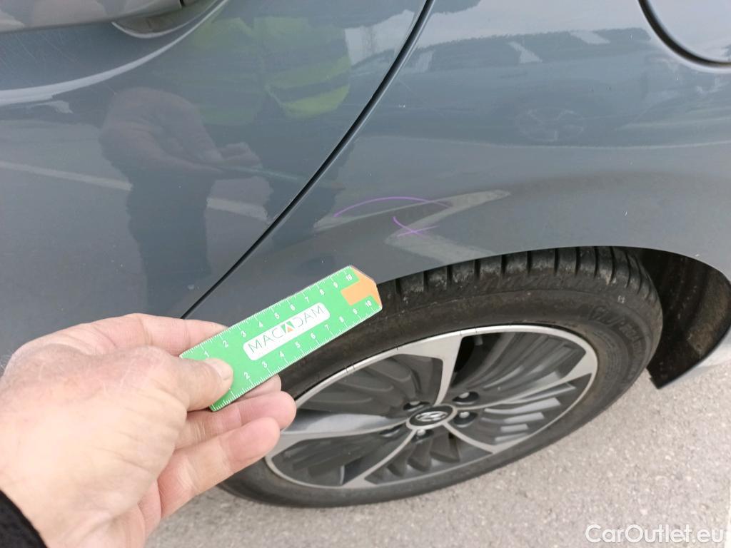  Hyundai   Ioniq HYUNDAI / 2019 / 5P / berlina con portón 1.6 GDI PHEV Tecno DCT #7