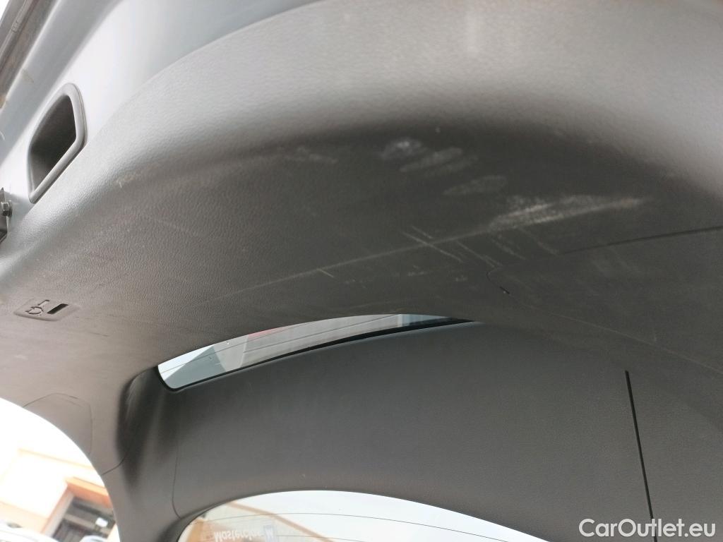  Hyundai   Ioniq HYUNDAI / 2019 / 5P / berlina con portón 1.6 GDI PHEV Tecno DCT #14