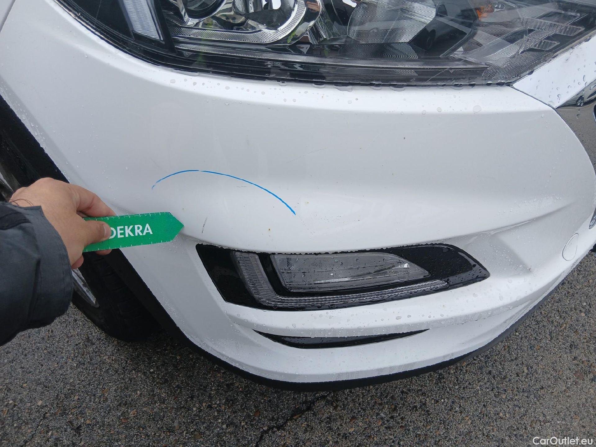  Hyundai  Tucson HYUNDAI  / 2018 / 5P / todoterreno 1.6 CRDI 85kW (116CV) 48V SLE 4X2(SP)(SL) #3