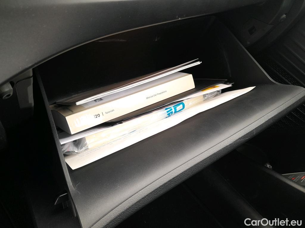  Hyundai  i20 HYUNDAI  / 2020 / 5P / berlina con portón 1.0 TGDI 74kW (100CV) 48V Klass #1