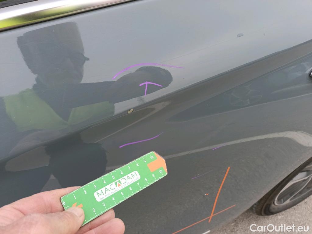  Hyundai   Ioniq HYUNDAI / 2019 / 5P / berlina con portón 1.6 GDI PHEV Tecno DCT #6