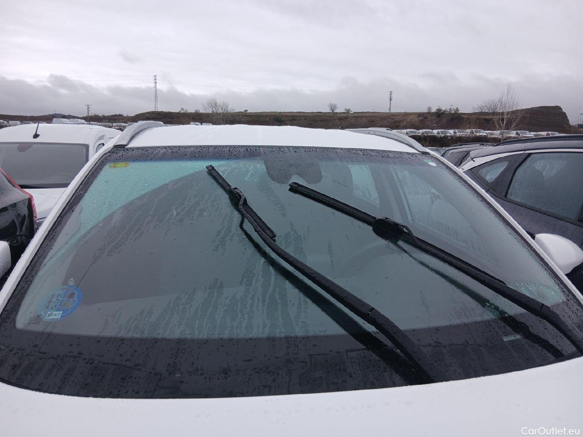  Hyundai  Tucson HYUNDAI  / 2018 / 5P / todoterreno 1.6 CRDI 85kW (116CV) 48V SLE 4X2(SP)(SL) #6