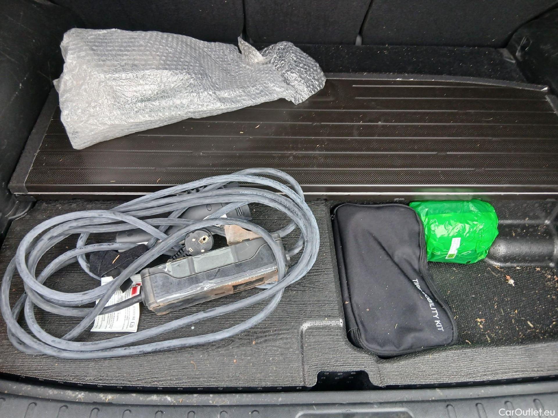  Hyundai  Tucson HYUNDAI  / 2020 / 5P / todoterreno 1.6 TGDI PHEV 195kW Style Auto 4x4 #2