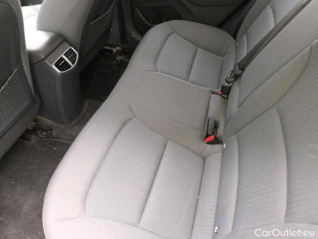  Hyundai   Ioniq HYUNDAI / 2019 / 5P / berlina con portón 1.6 GDI PHEV Tecno DCT #11