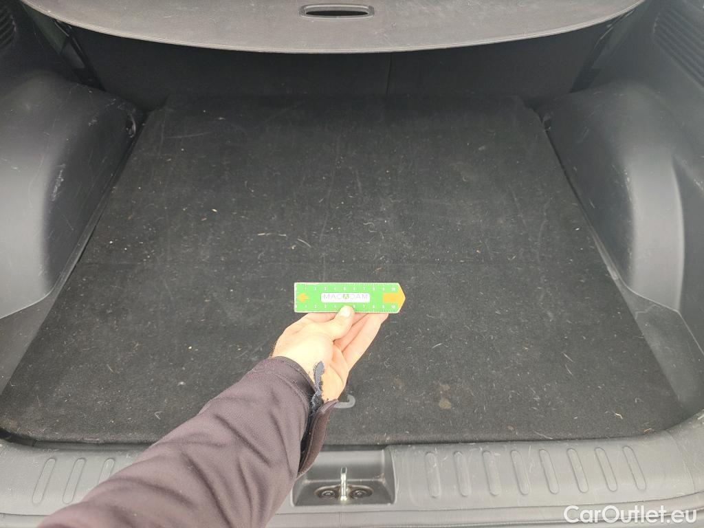  Hyundai   Ioniq HYUNDAI 5 / 2021 / 5P / todoterreno 58KWH Light RWD #2