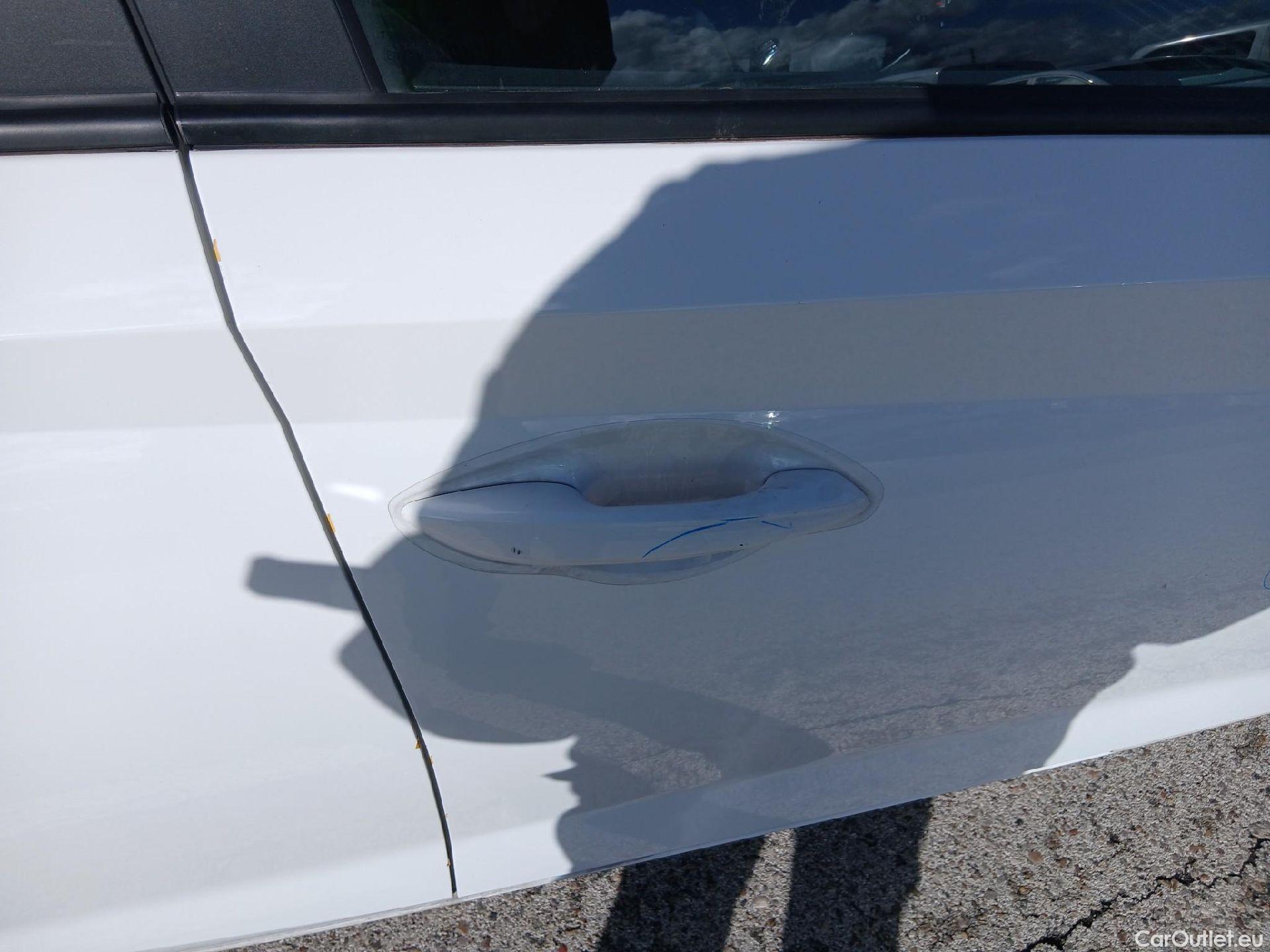  Hyundai  i20 HYUNDAI  / 2020 / 5P / berlina con portón 1.0 TGDI 74kW (100CV) 48V Essence #22