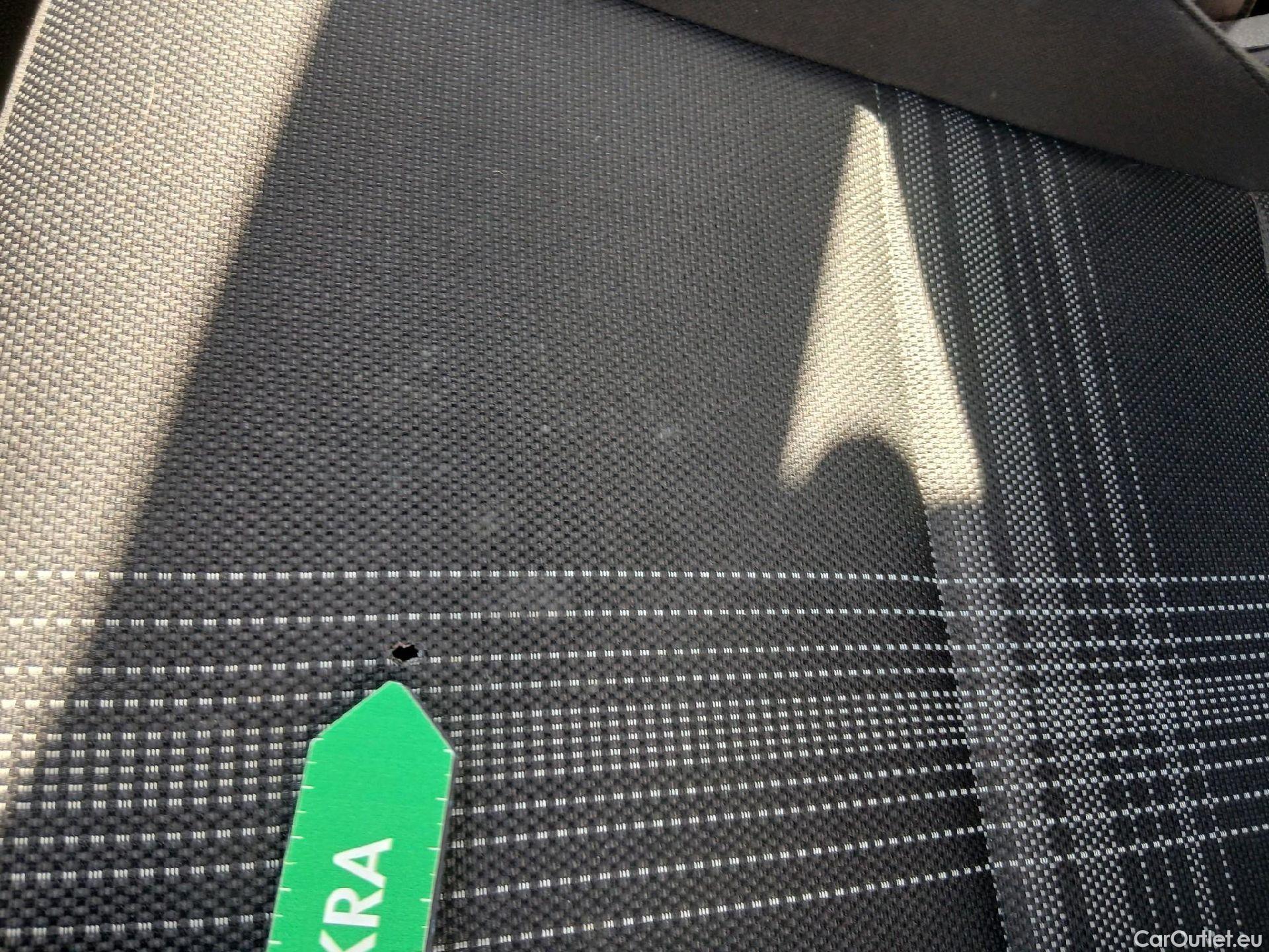  Hyundai  i20 HYUNDAI  / 2020 / 5P / berlina con portón 1.0 TGDI 74kW (100CV) 48V Essence #1