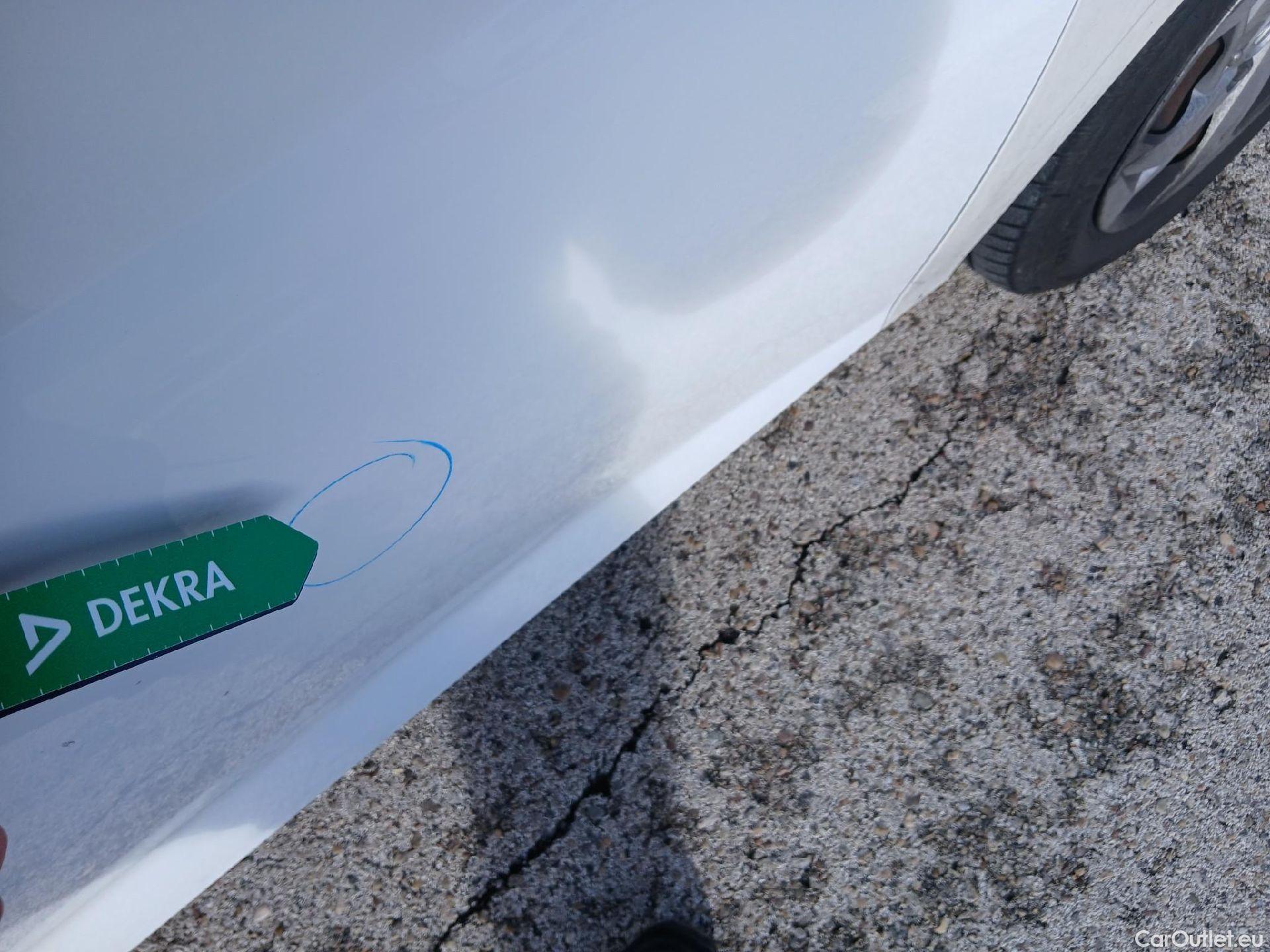  Hyundai  i20 HYUNDAI  / 2020 / 5P / berlina con portón 1.0 TGDI 74kW (100CV) 48V Essence #24