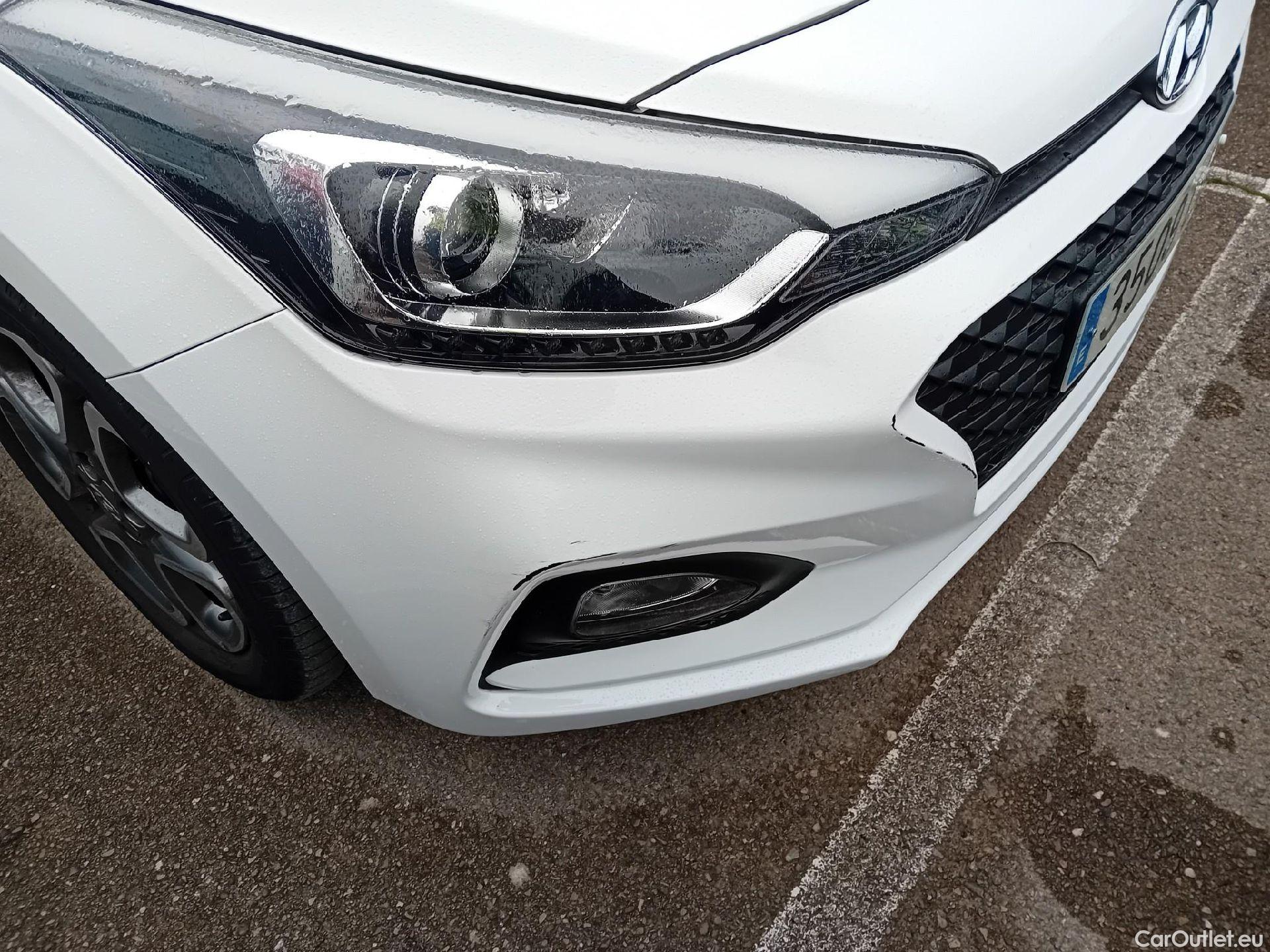  Hyundai  i20 HYUNDAI  / 2018 / 5P / berlina con portón 1.0 TGDI 74kW (100CV) Tecno LE(SP)(SL) #1