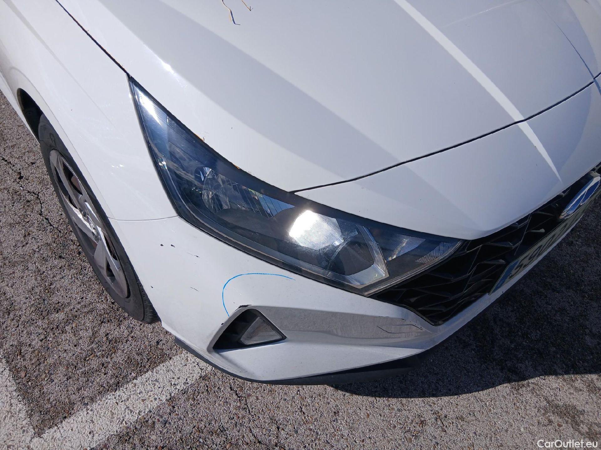  Hyundai  i20 HYUNDAI  / 2020 / 5P / berlina con portón 1.0 TGDI 74kW (100CV) 48V Essence #4