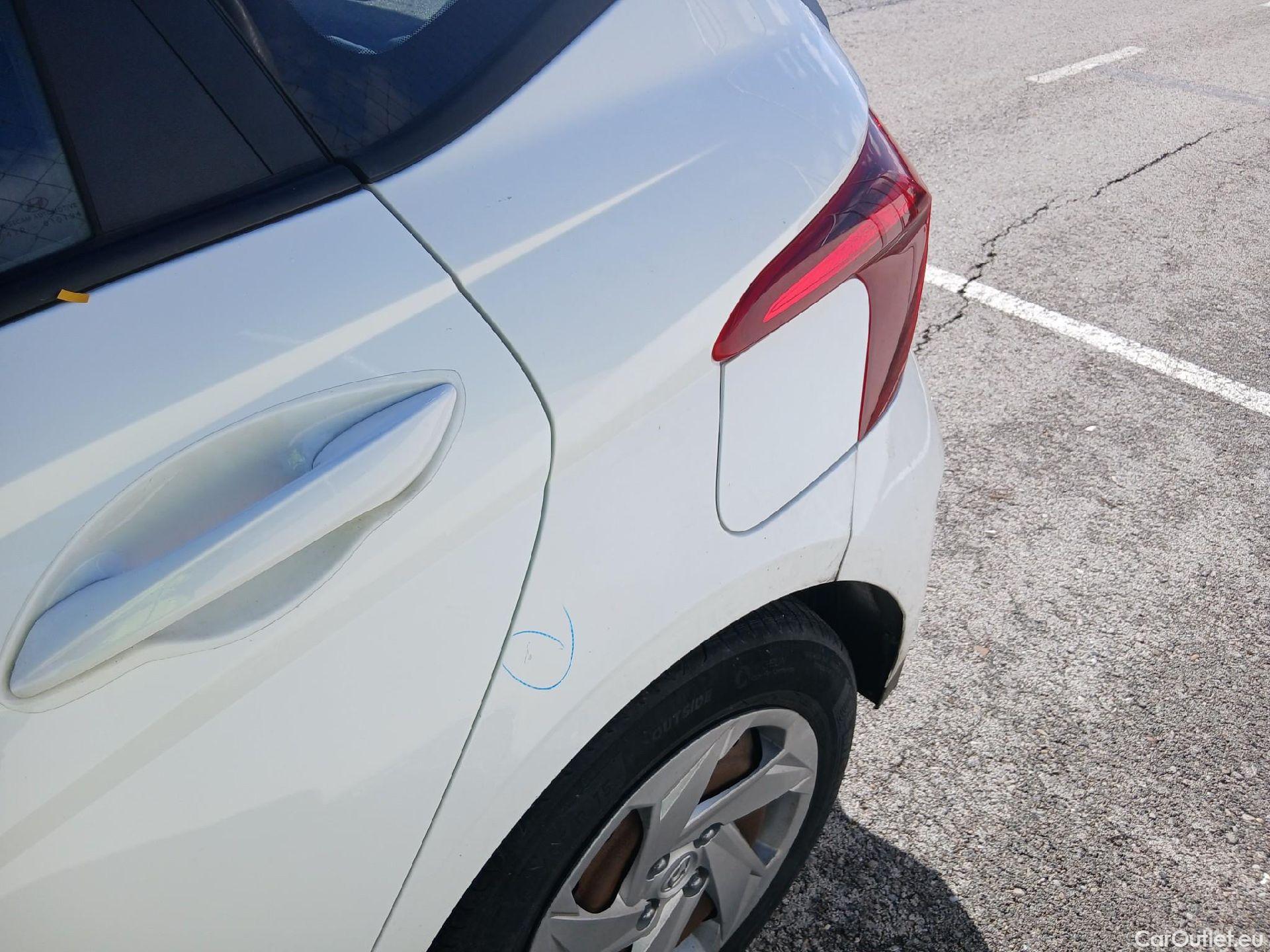  Hyundai  i20 HYUNDAI  / 2020 / 5P / berlina con portón 1.0 TGDI 74kW (100CV) 48V Essence #13