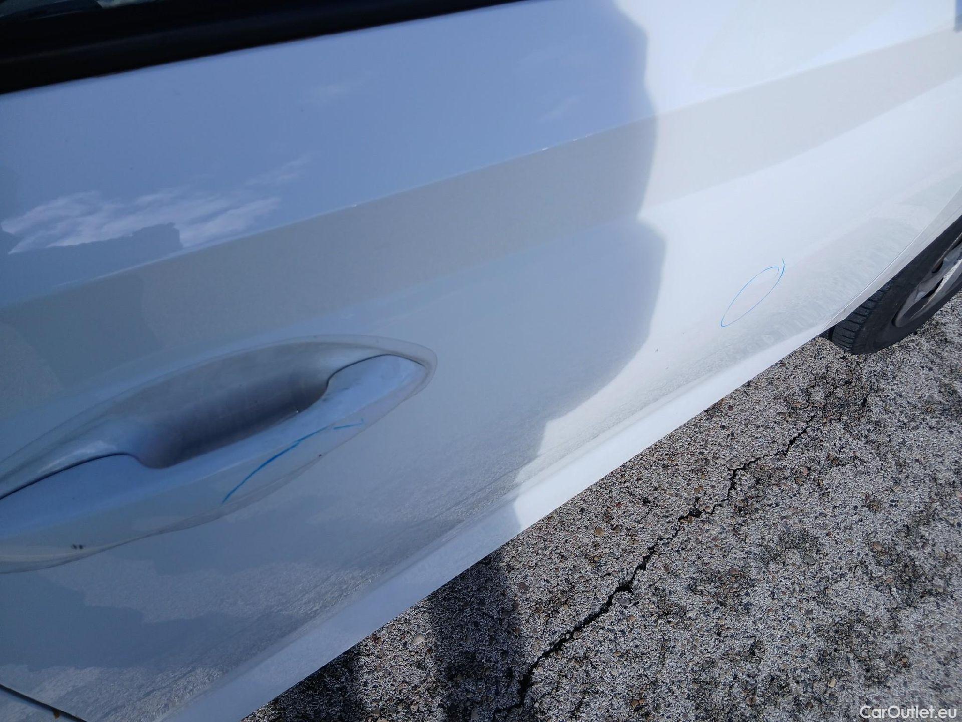  Hyundai  i20 HYUNDAI  / 2020 / 5P / berlina con portón 1.0 TGDI 74kW (100CV) 48V Essence #25