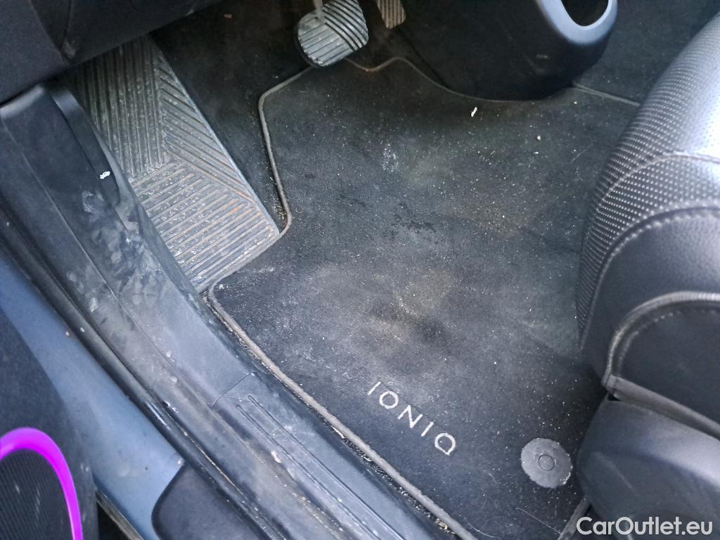  Hyundai   Ioniq HYUNDAI 5 / 2021 / 5P / todoterreno 73KWH 160KW Star RWD #6