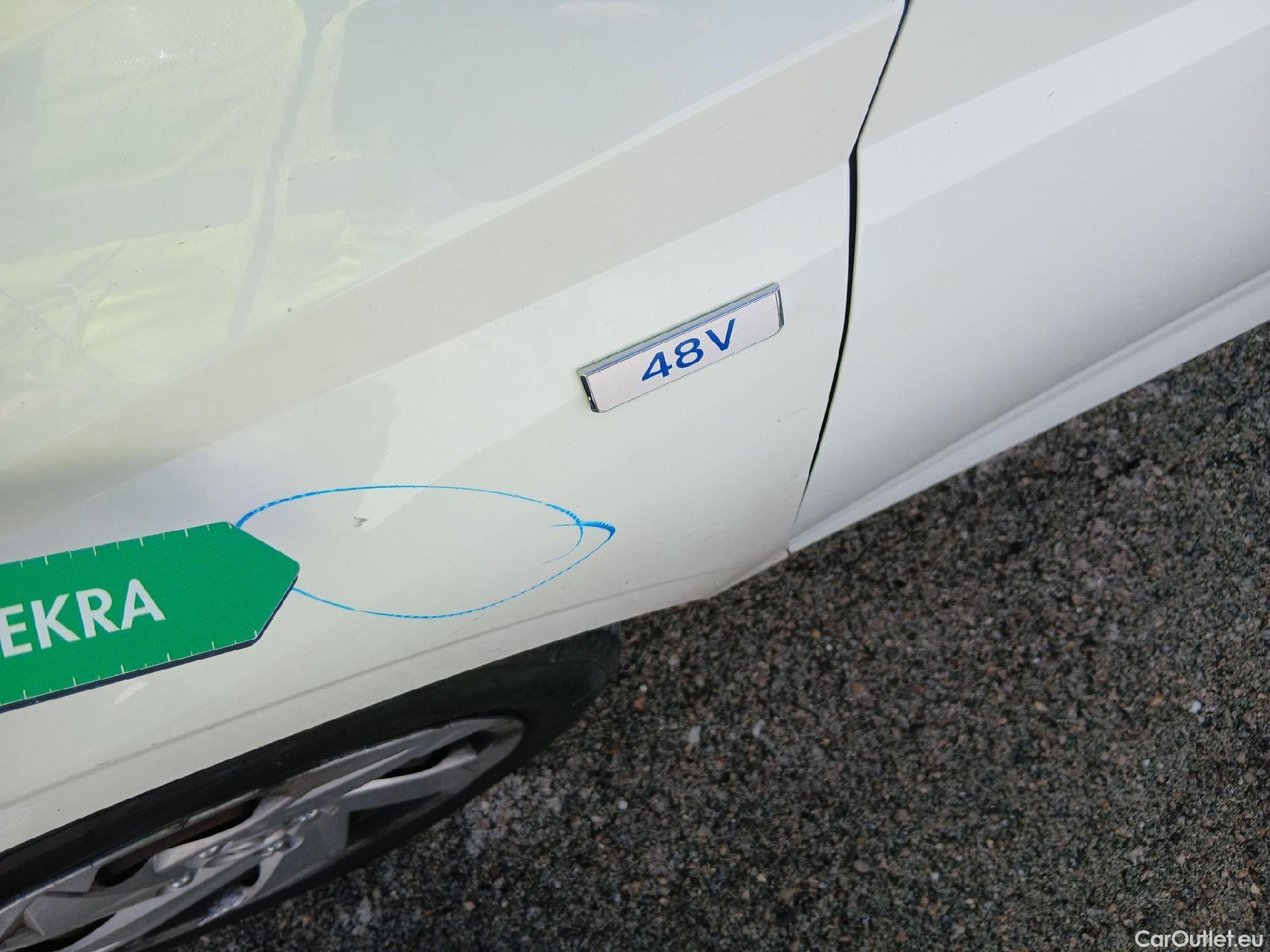  Hyundai  i20 HYUNDAI  / 2020 / 5P / berlina con portón 1.0 TGDI 74kW (100CV) 48V Essence #6