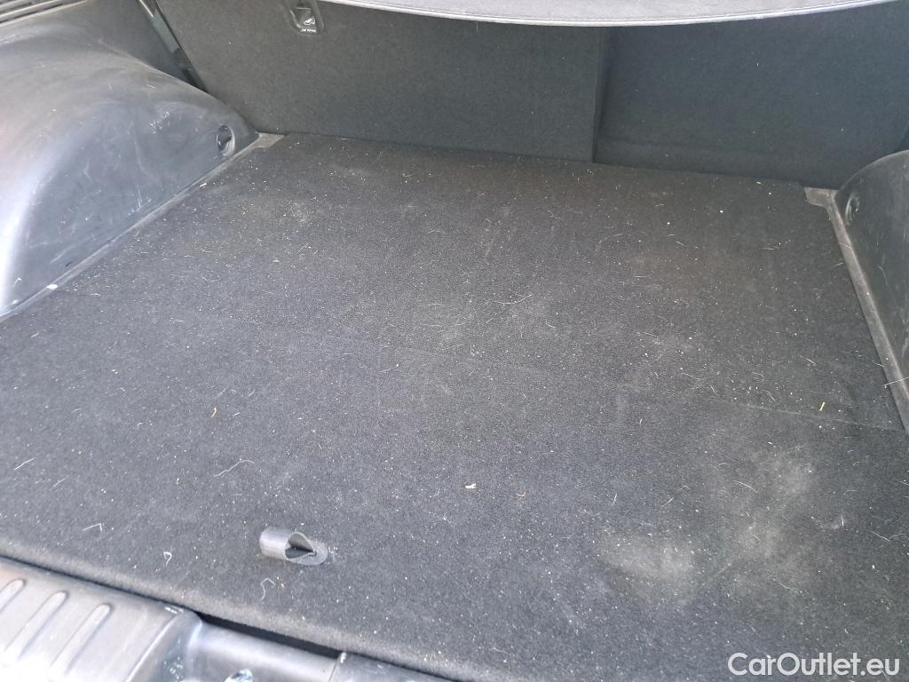  Hyundai   Ioniq HYUNDAI 5 / 2021 / 5P / todoterreno 73KWH 160KW Star RWD #3