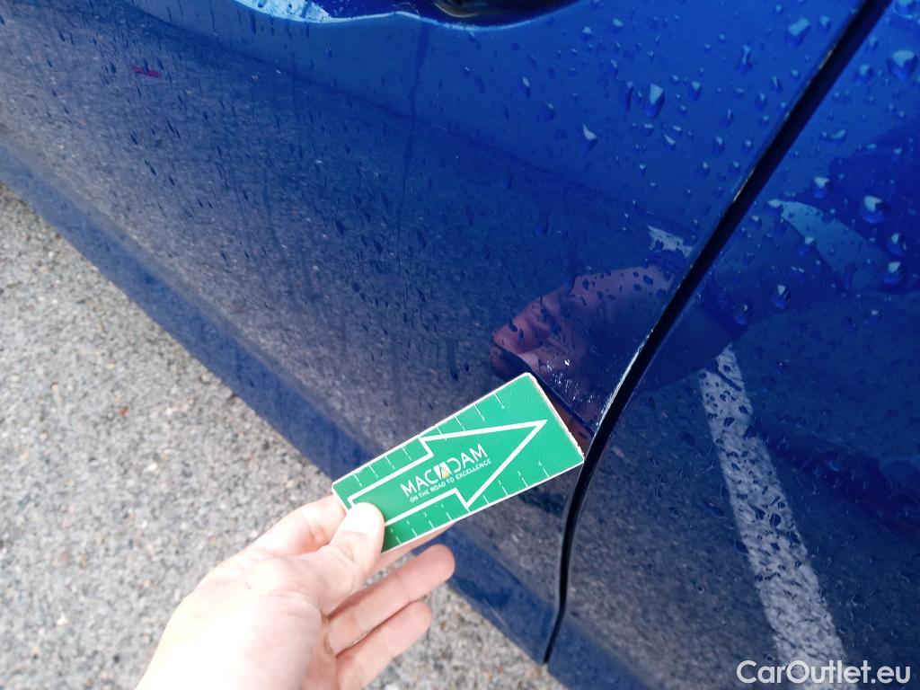  Hyundai  i20 HYUNDAI  / 2020 / 5P / berlina con portón 1.2 MPI SLX #5