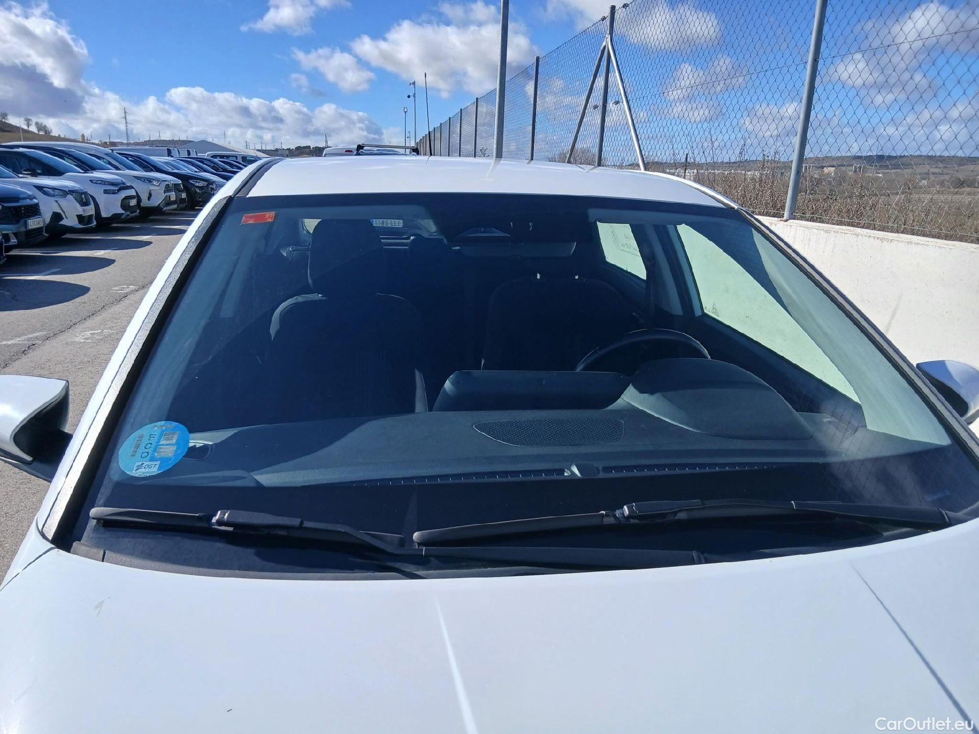  Hyundai  i20 HYUNDAI  / 2020 / 5P / berlina con portón 1.0 TGDI 74kW (100CV) 48V Essence #3