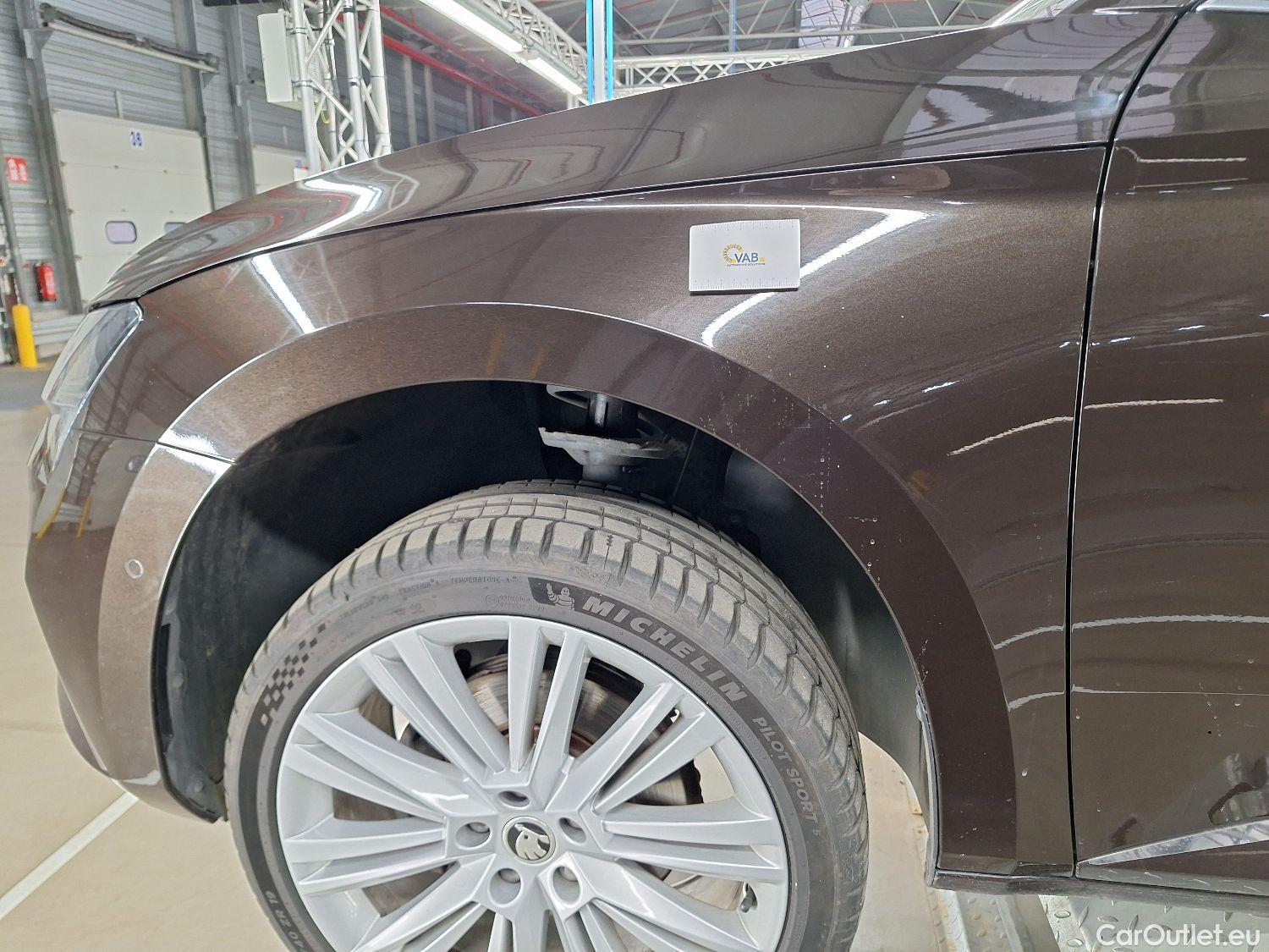  Skoda  Superb Skoda,  Combi FL'19, Skoda  Combi 1.4 TSI iV 160kW DSG6 Style 5d #24