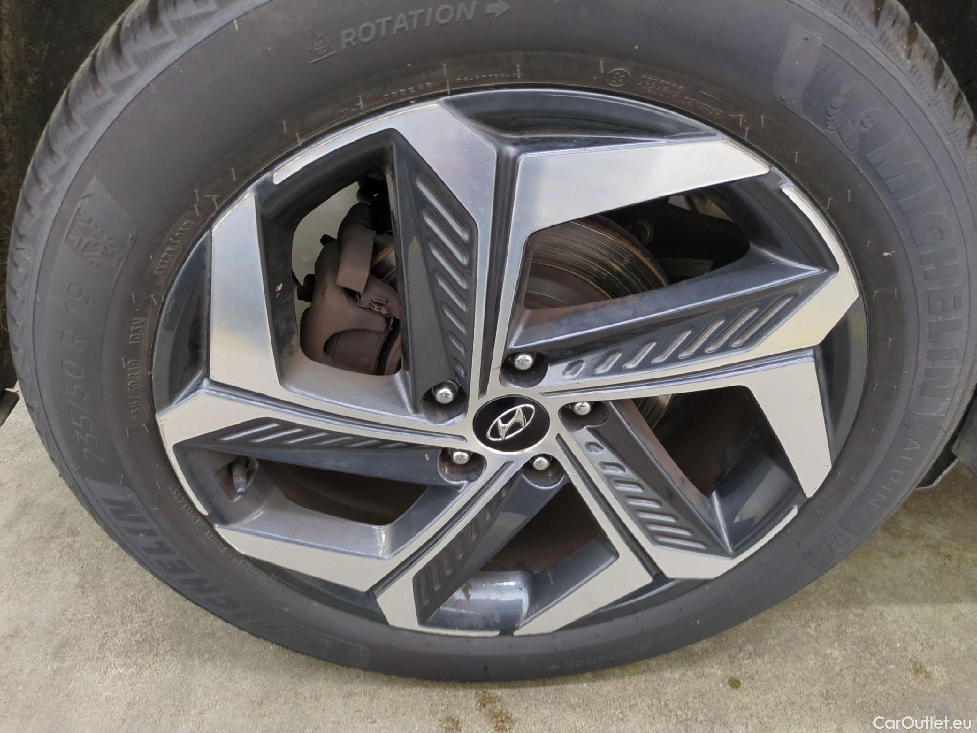  Hyundai  Tucson HYUNDAI  / 2020 / 5P / SUV 1.6 PHEV 265 HTRAC EXECUTIVE 4WD AUTO #33