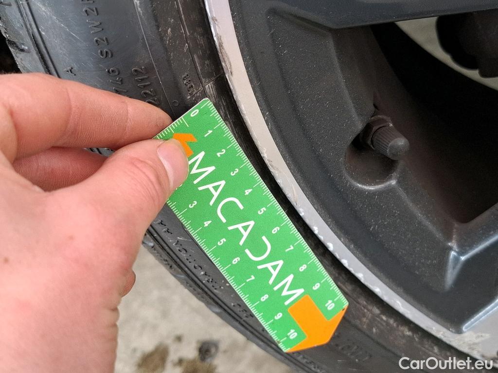  Bmw  Serie 1 Série 1 Berline 116 d Luxury 1.5 115CV BVA7 E6d #37