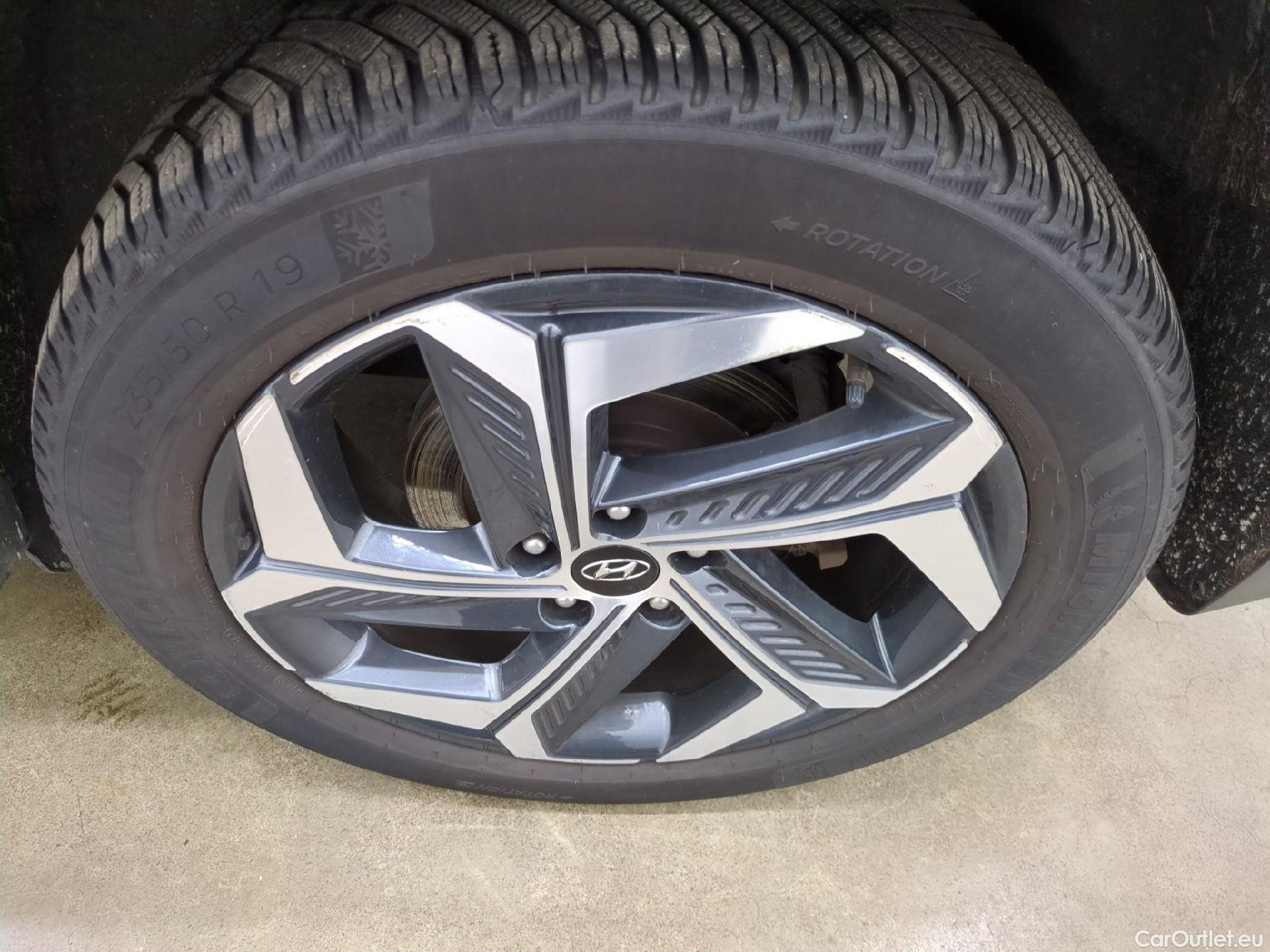  Hyundai  Tucson HYUNDAI  / 2020 / 5P / SUV 1.6 PHEV 265 HTRAC EXECUTIVE 4WD AUTO #24